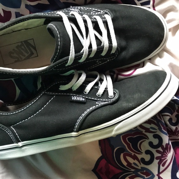 Too small - Picture 2 of 3